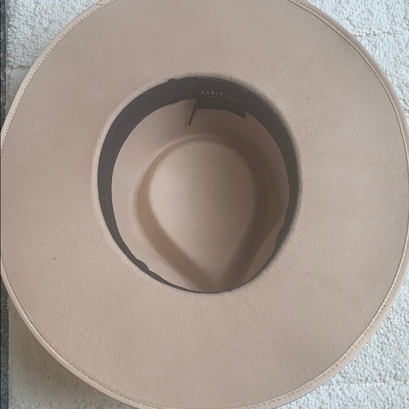 CJLA Paige hat in Beige - Picture 3 of 4